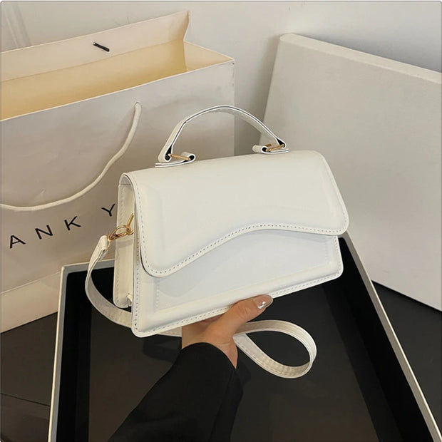 Women’s Small Flip Solid Color Shoulder Bag